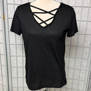 SWS, Elegant Black Strappy V-Neck Women's Tee, Medium